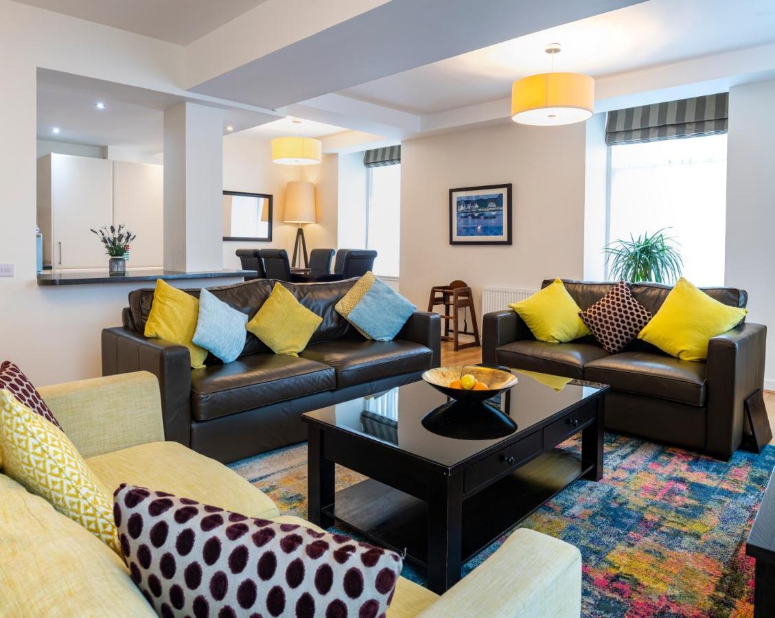 อินเวอร์เนสส์ ซิตี้ สวีท Apartment ภายนอก รูปภาพ