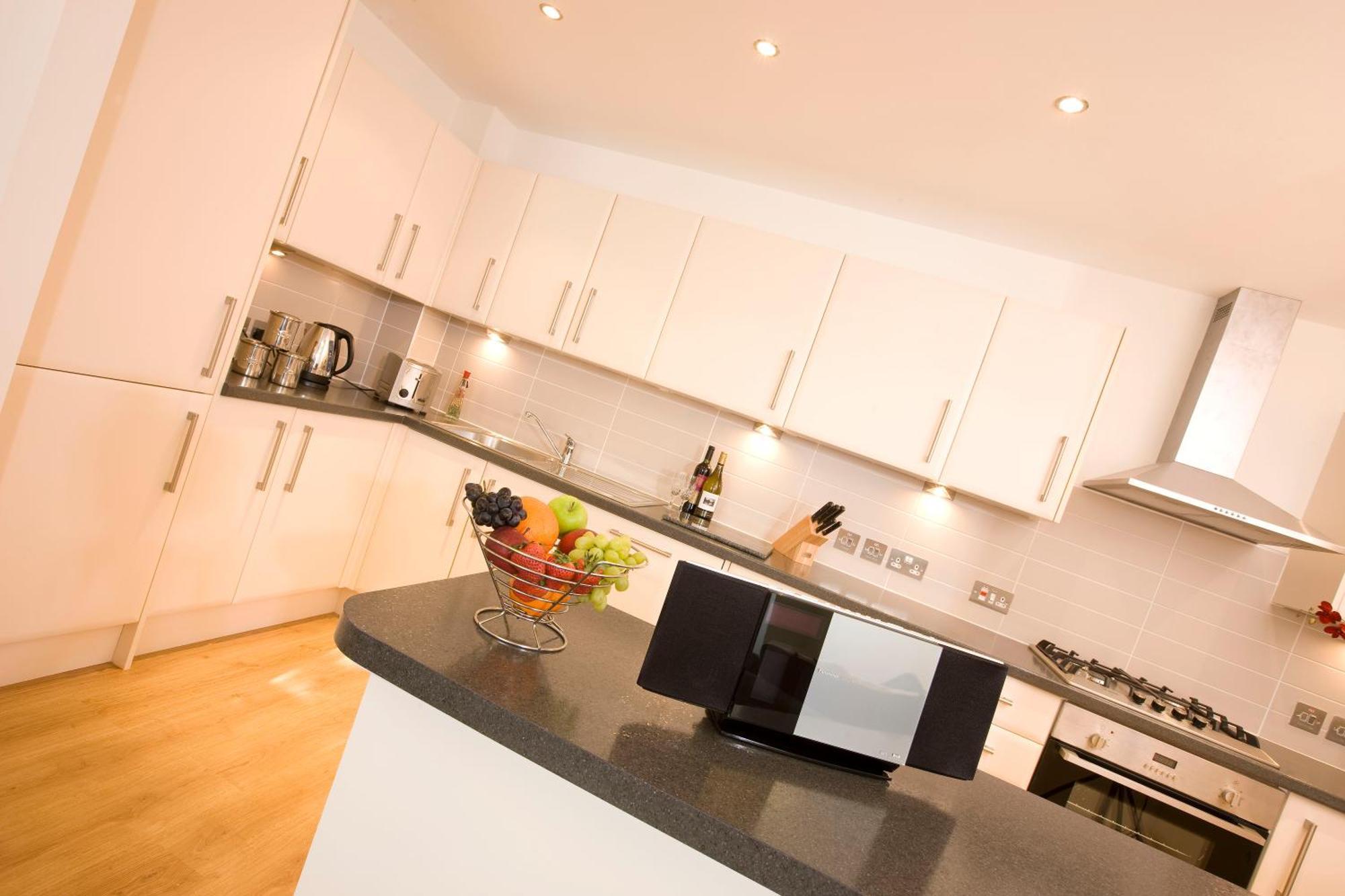 อินเวอร์เนสส์ ซิตี้ สวีท Apartment ภายนอก รูปภาพ